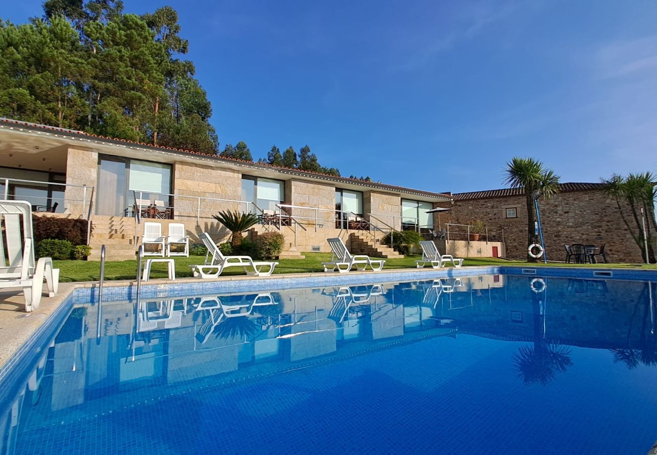 Villa en Paredes de Coura -  Villa 206 Spacious Villa Ideal for Large Groups