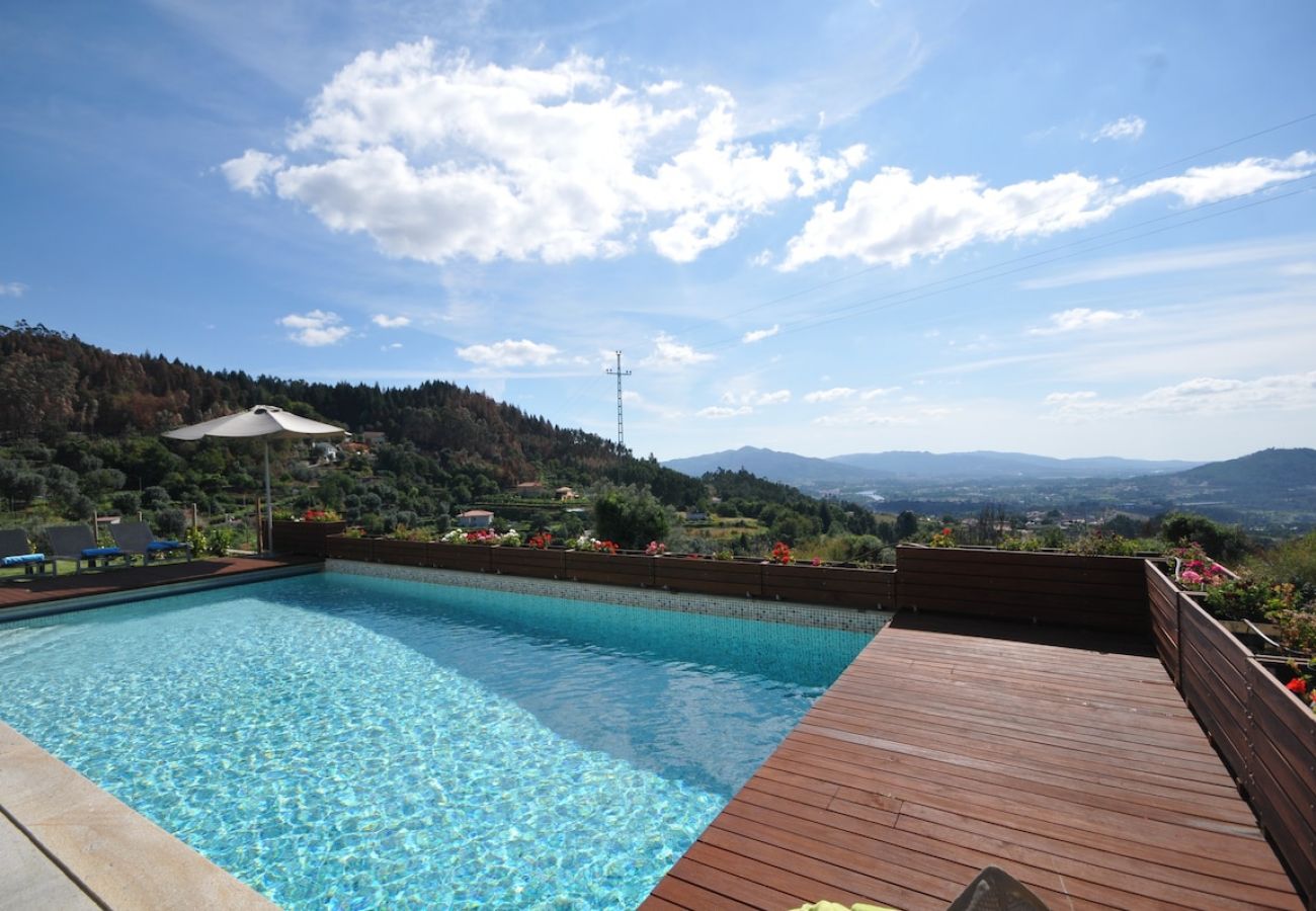 Villa à Ponte de Lima - Villa 272 Luxury Holiday Villa overlooking Valley
