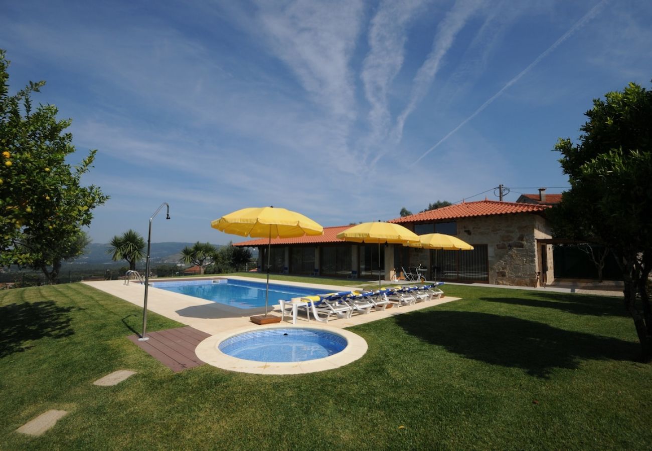 Villa à Barcelos - Villa 251 Luxury Cottage w/ Pool and Tennis Court