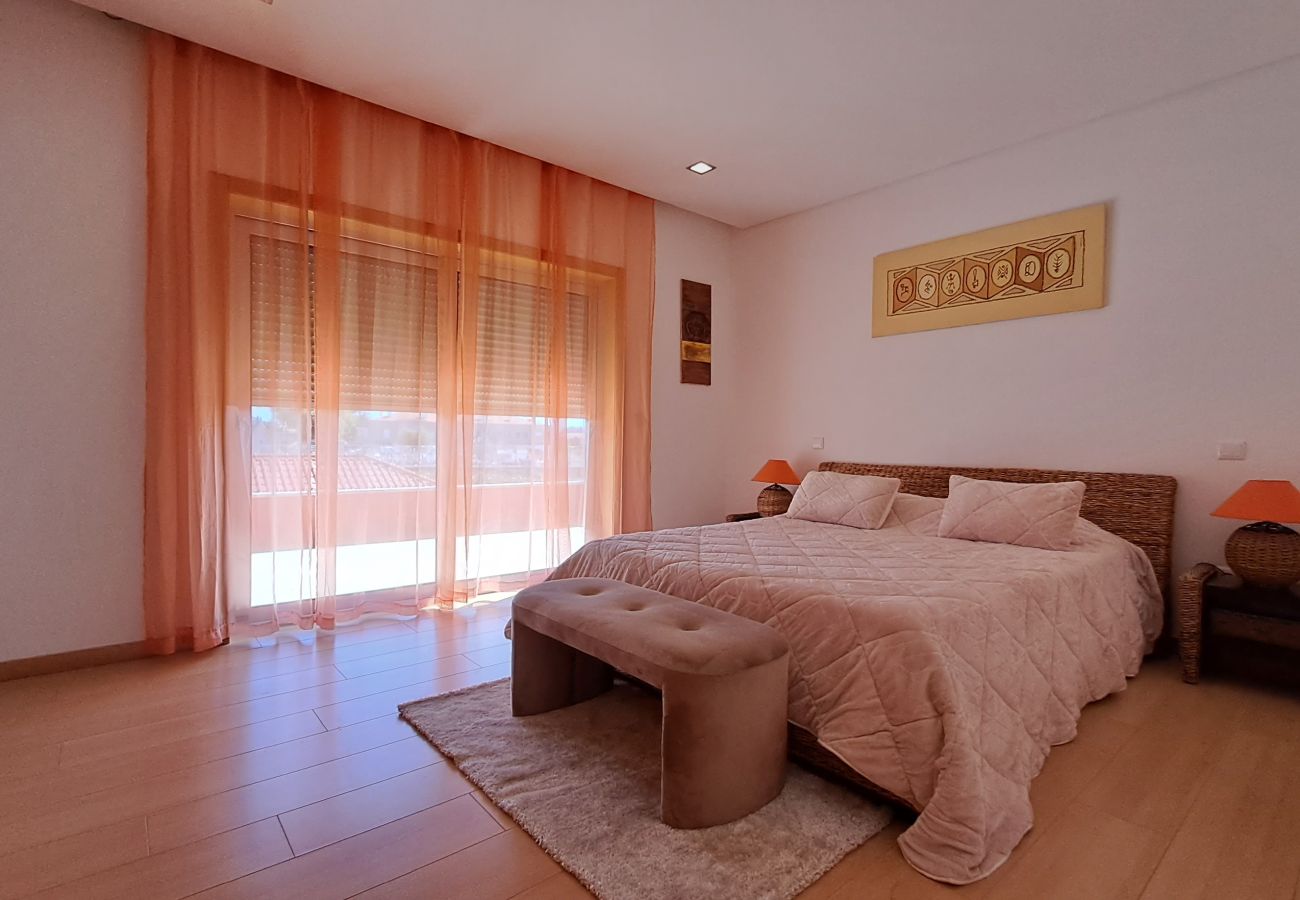 Villa em Esposende - Villa 317 Moradia c/Piscina e Ténis perto da Praia